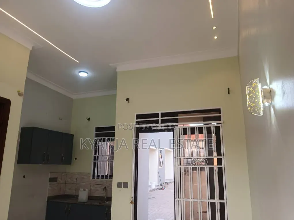 10bdrm Townhouse/Terrace in Seguku Estates, Wakiso / Wakiso for sale in Wakiso / Wakiso
