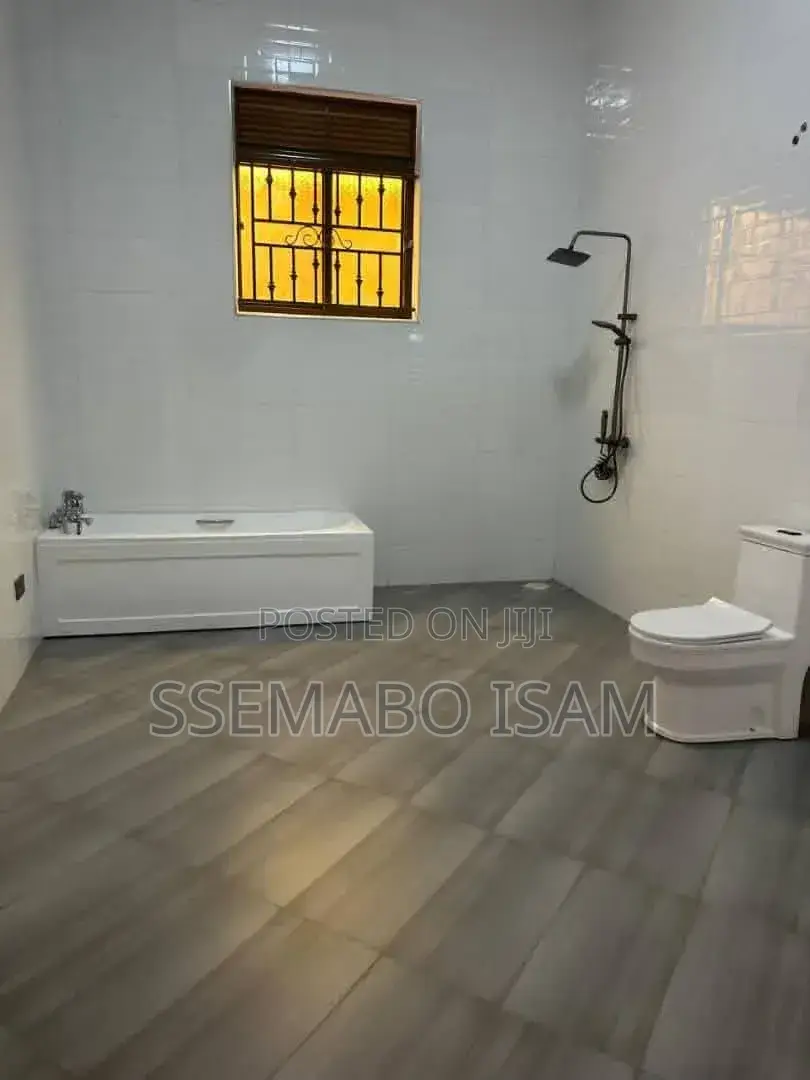 3bdrm House in Standalone Kisaasi, Central Division for rent in Central Division