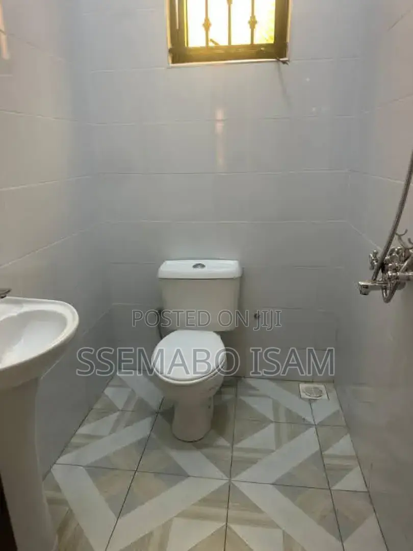 3bdrm House in Standalone Kisaasi, Central Division for rent in Central Division
