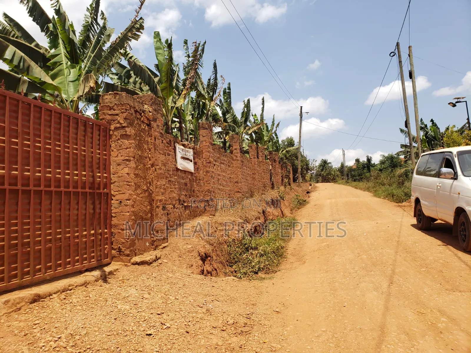 1acer for Sell Gayaza Nakwero at 600m in Kawempe
