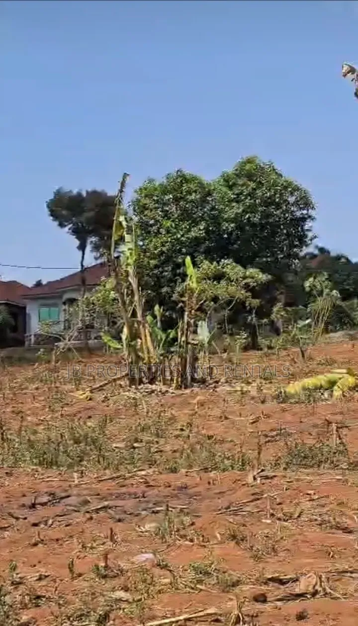 Plot on Sale Located at Entebbe Road Near St Mary's Kitende in Katabi