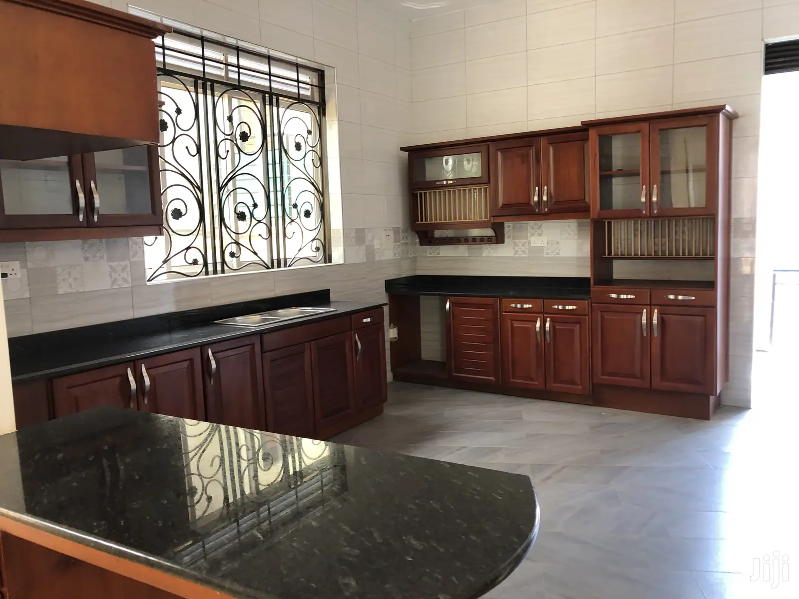 Furnished 5bdrm House in Kira, Kampala for Sale in Kampala