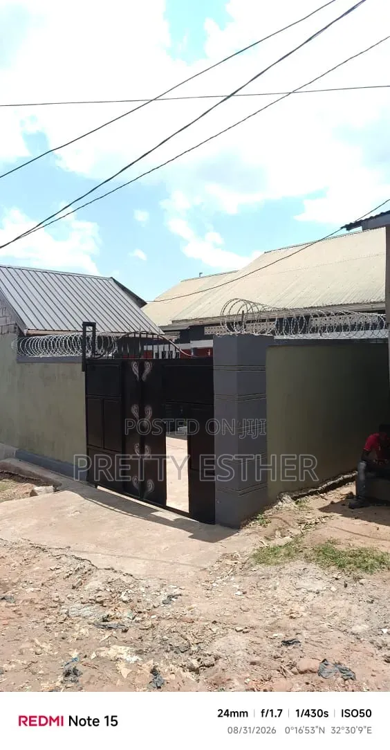 Furnished 3bdrm House in Kyengera, Central Division for sale in Central Division