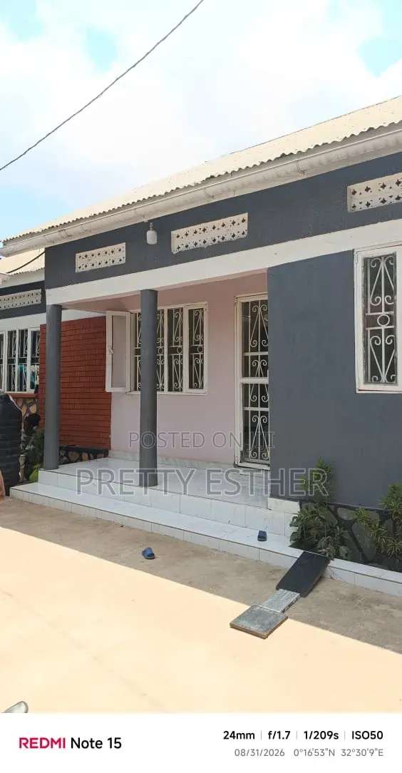 Furnished 3bdrm House in Kyengera, Central Division for sale in Central Division
