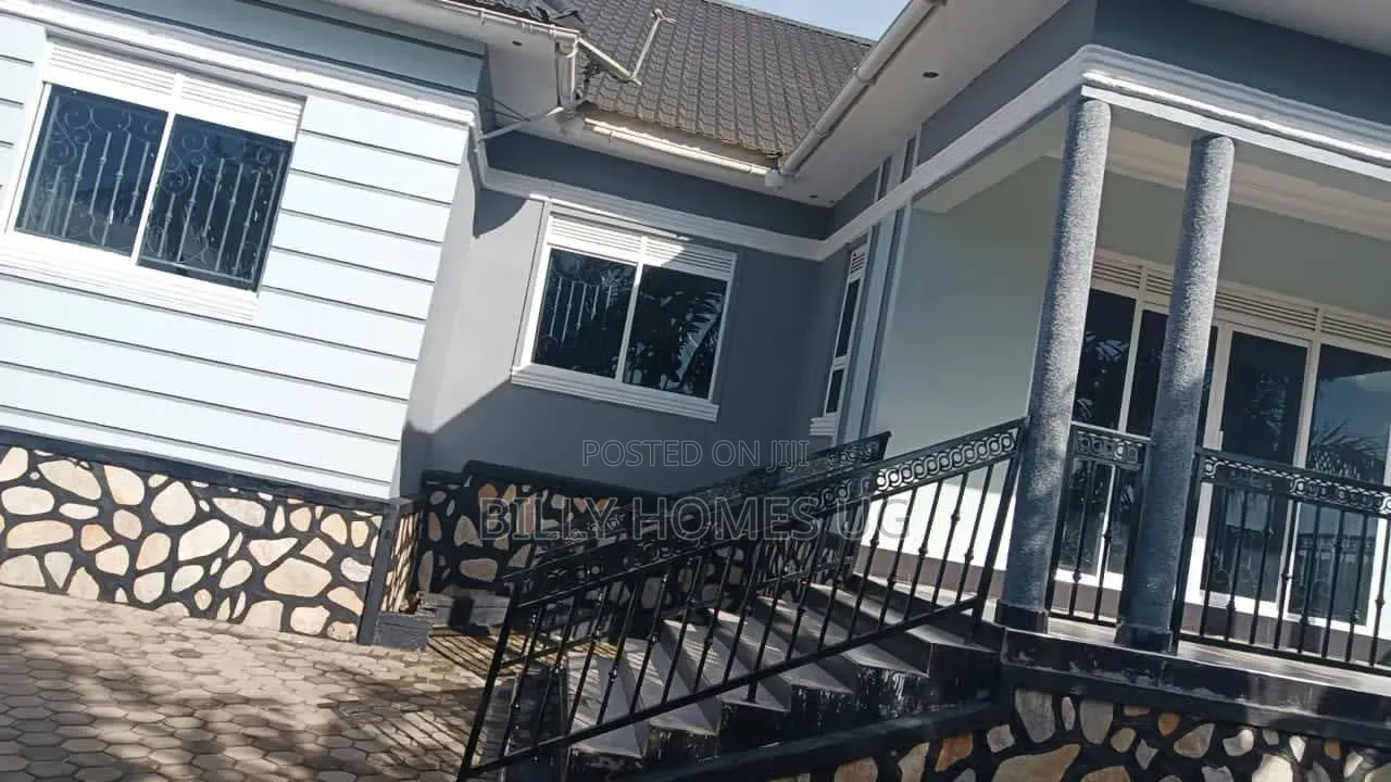 5bdrm Bungalow in Nangabo for sale in Nangabo