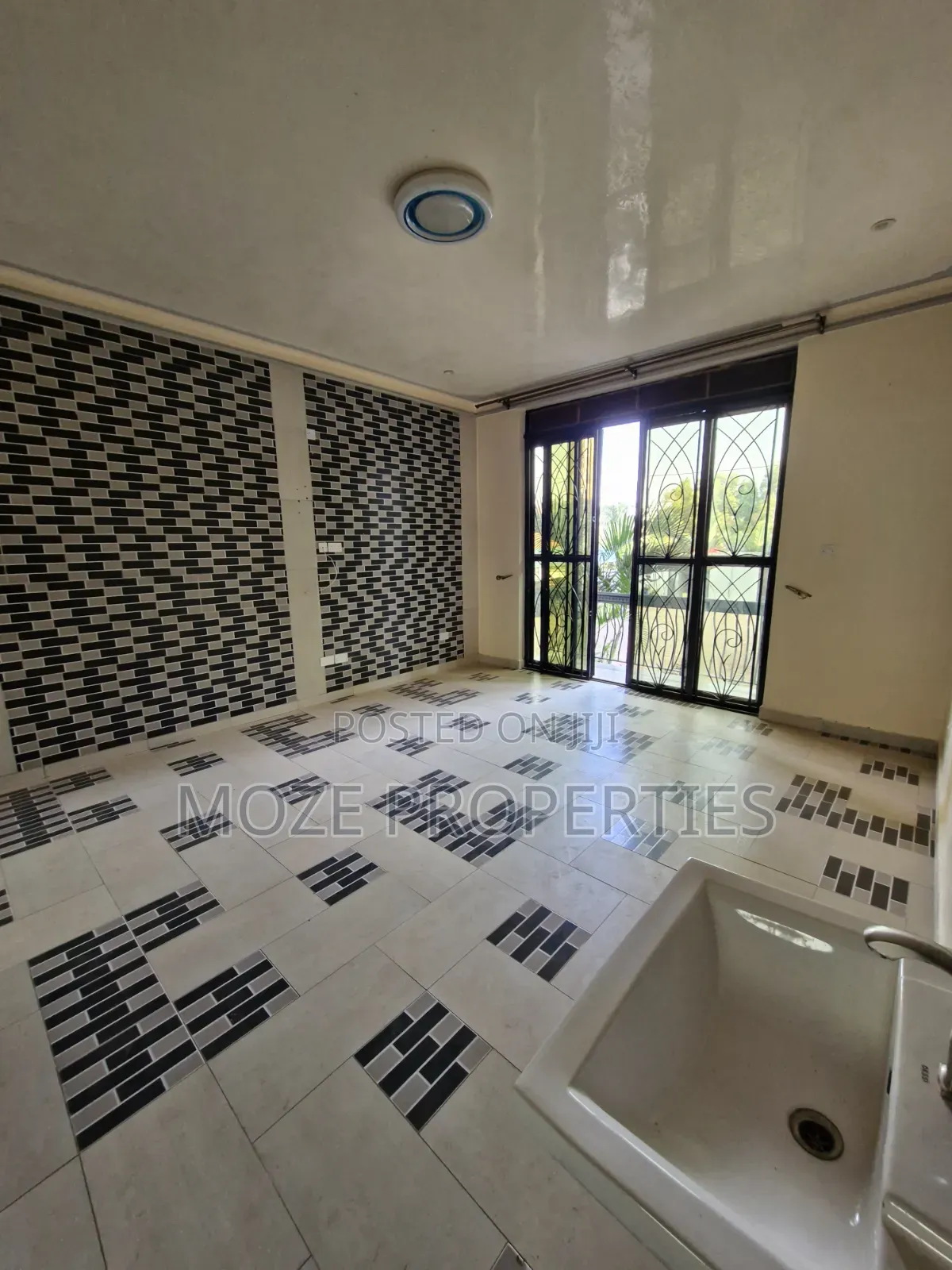 2bdrm Apartment in Kyaliwajala Nabwojo, Central Division for rent in Central Division