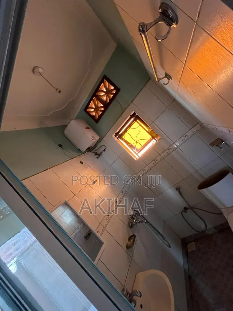 2bdrm House in Ndejje Kanaaba, Makindye for sale in Makindye