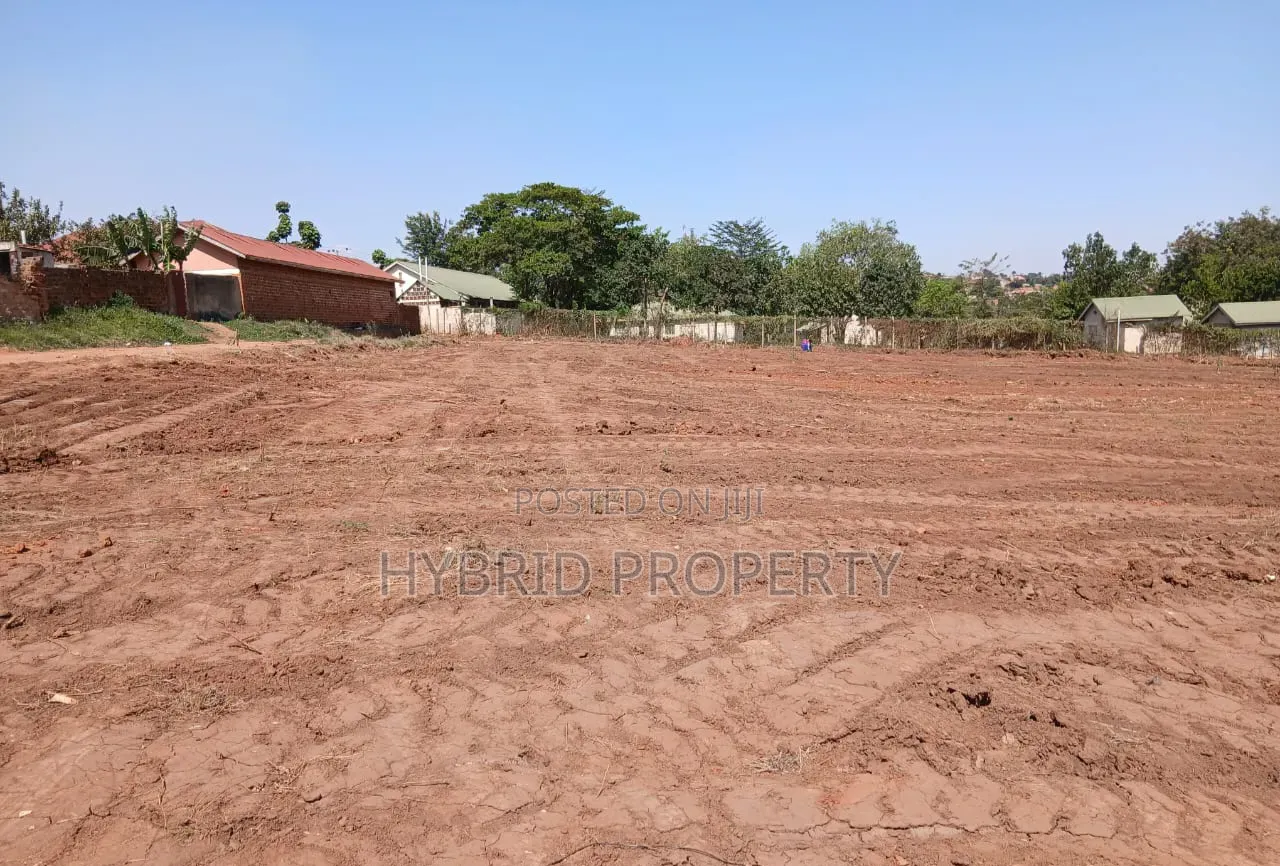 Prime Plots for Sale at Namusera~Wakiso Tarmac Divine Land Estate. in Wakiso / Wakiso