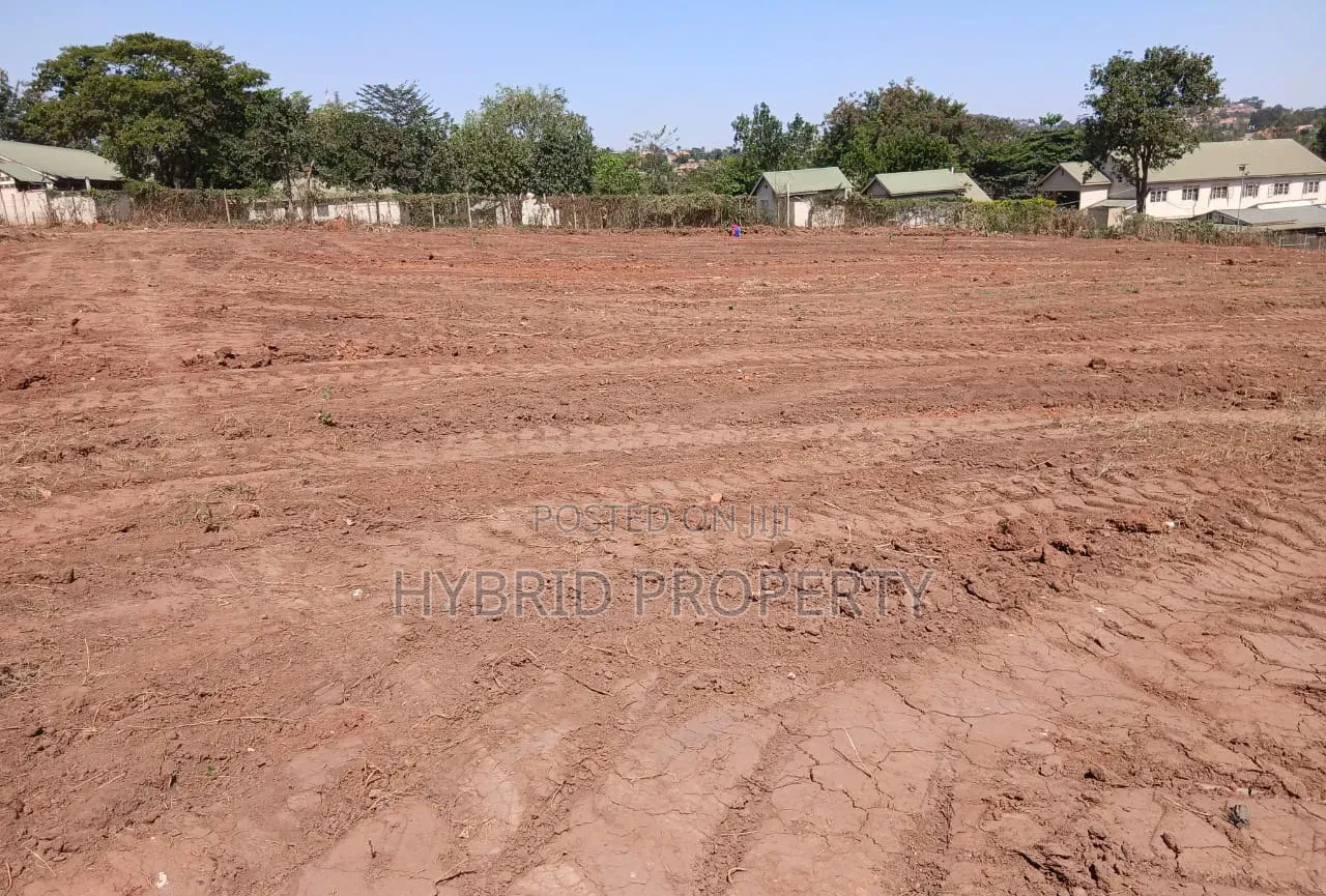 Prime Plots for Sale at Namusera~Wakiso Tarmac Divine Land Estate. in Wakiso / Wakiso