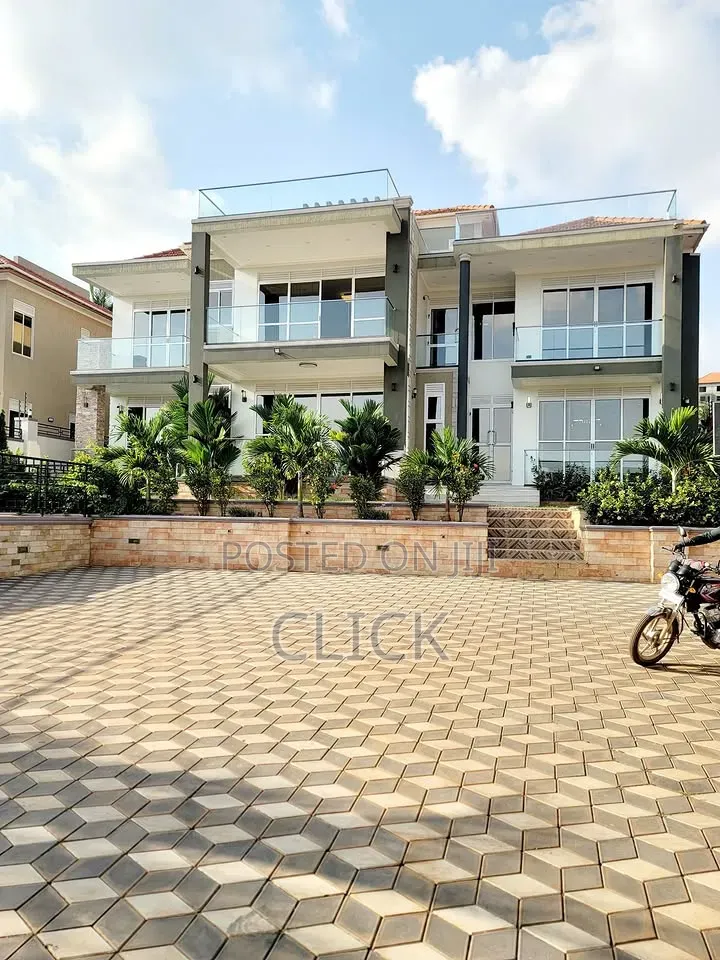 5bdrm Duplex in Muyenga, Makindye for rent in Makindye