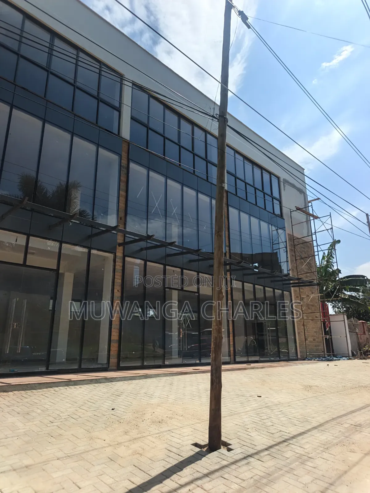 Showroom for Rent in Kololo in Central Division