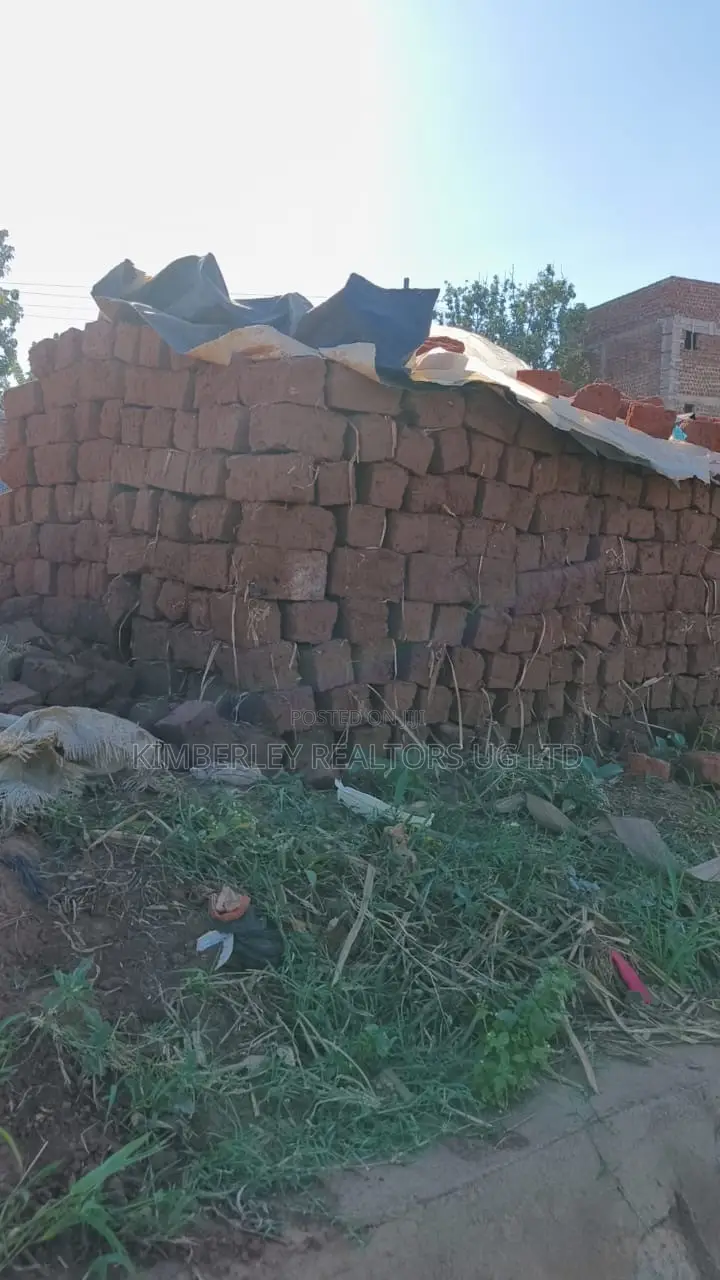 🔥🔥 Prime Commercial Plot for Sale in Kawempe Ttula! 🔥🔥 in Kawempe