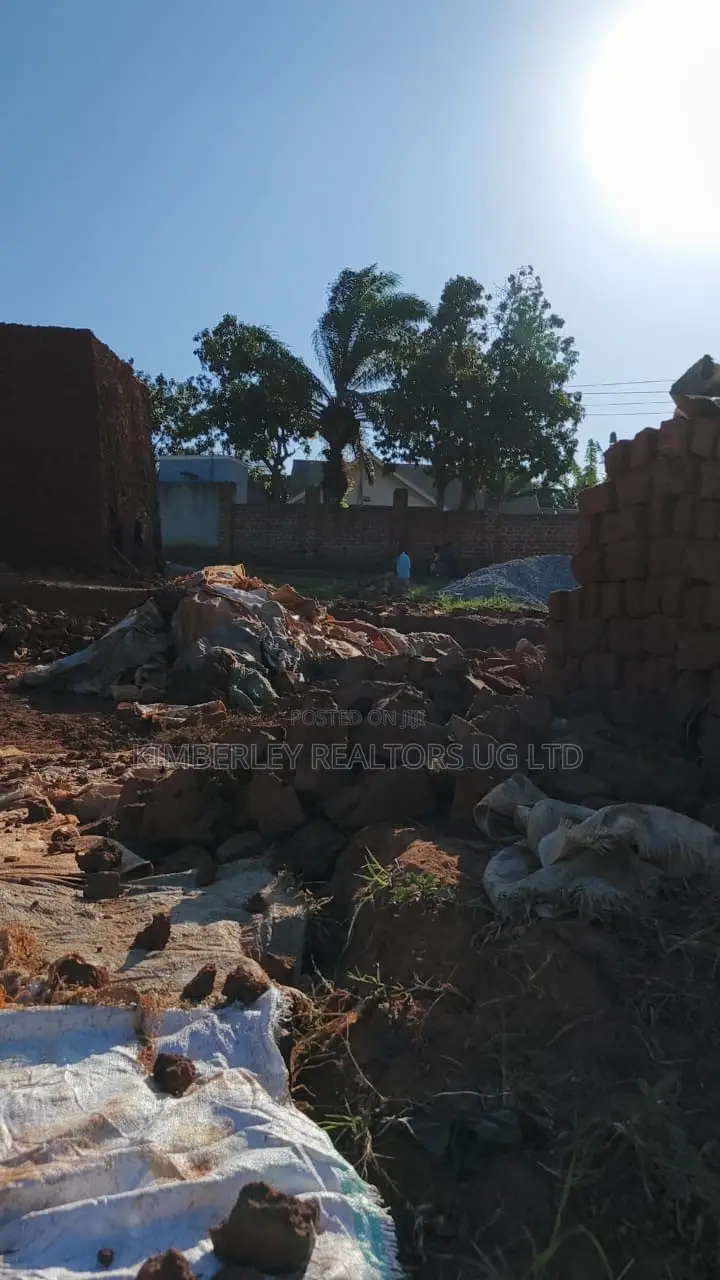 🔥🔥 Prime Commercial Plot for Sale in Kawempe Ttula! 🔥🔥 in Kawempe