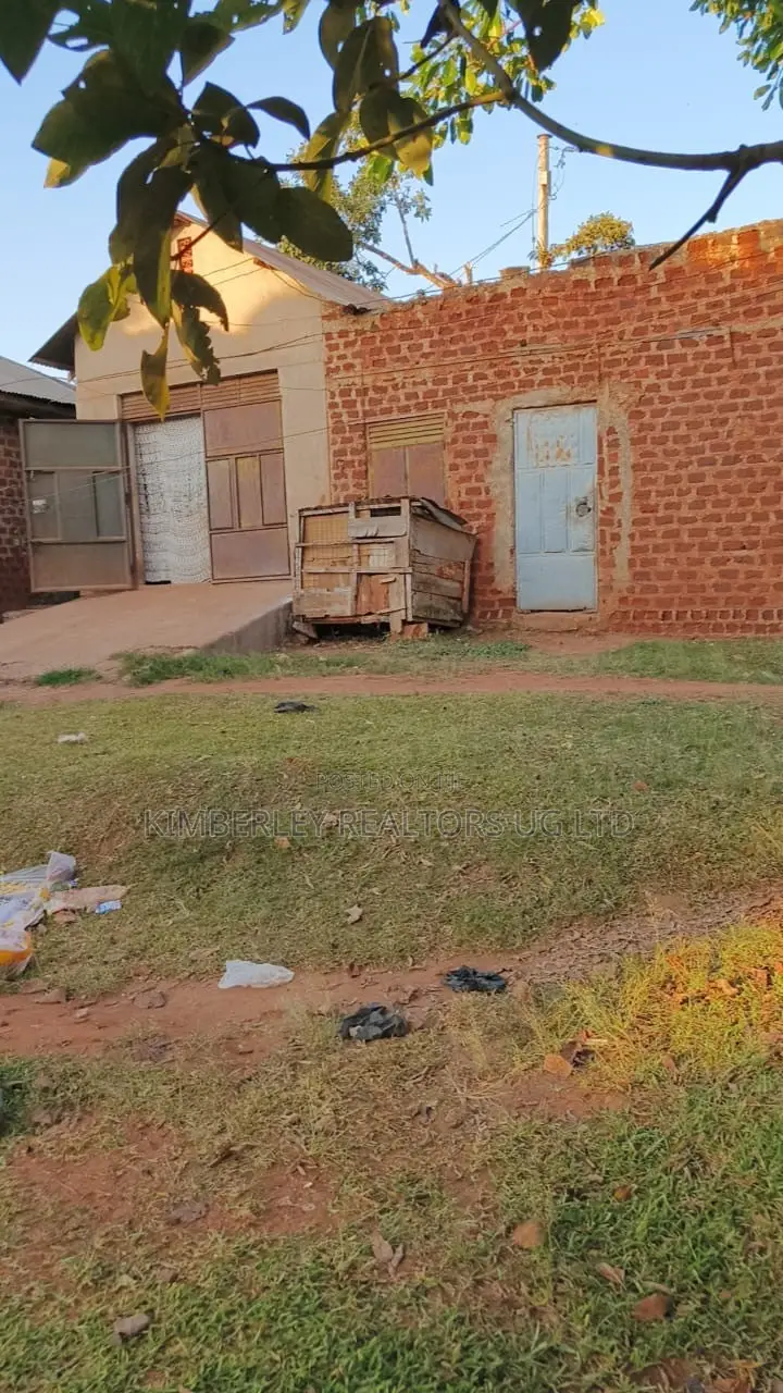 ๐ฅ๐ฅ 24 Commercial Decimals of Prime Land for Sale in Kawempe Ttula! ๐ฅ๐ฅ in Kawempe