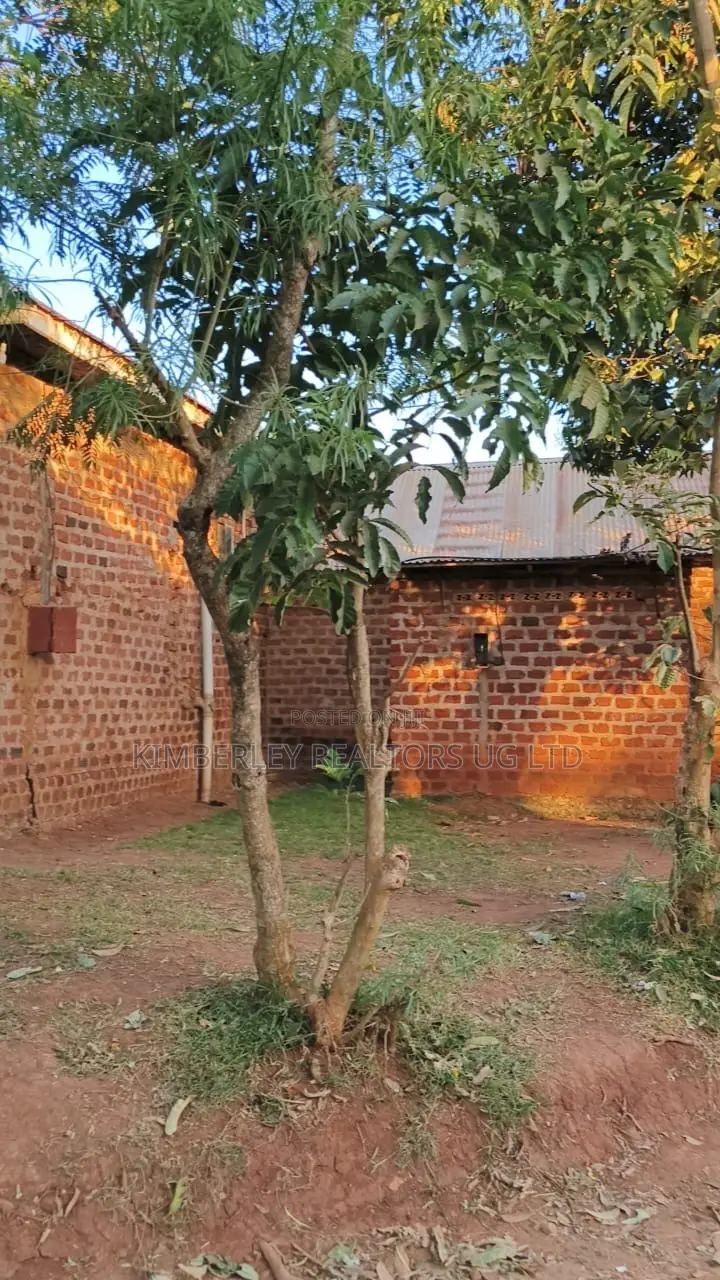 ๐ฅ๐ฅ 24 Commercial Decimals of Prime Land for Sale in Kawempe Ttula! ๐ฅ๐ฅ in Kawempe