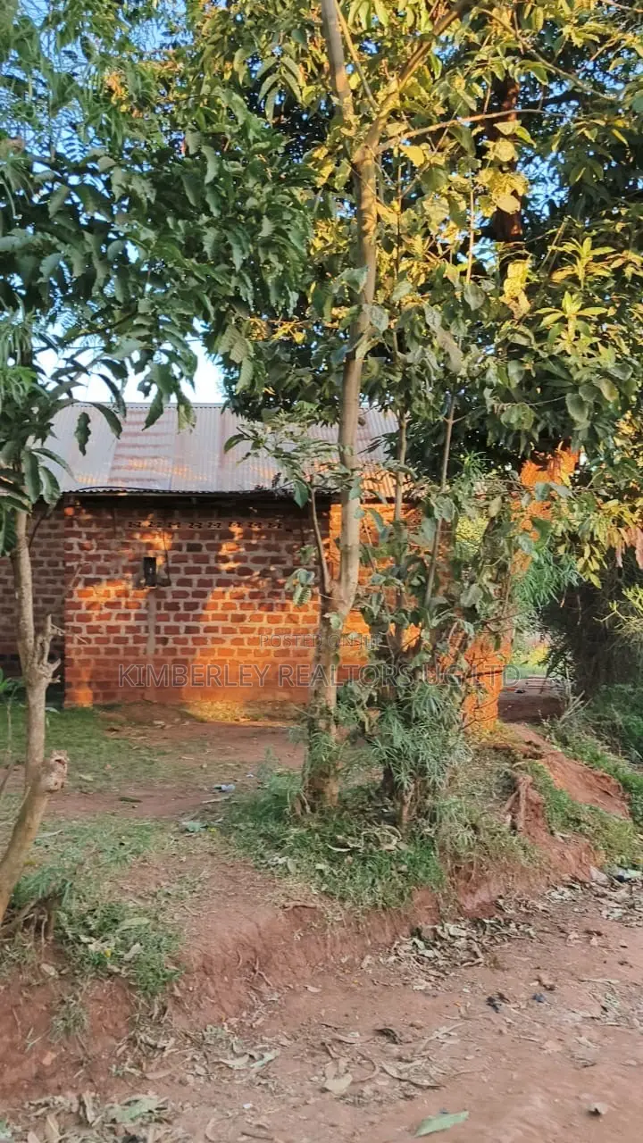 ๐ฅ๐ฅ 24 Commercial Decimals of Prime Land for Sale in Kawempe Ttula! ๐ฅ๐ฅ in Kawempe