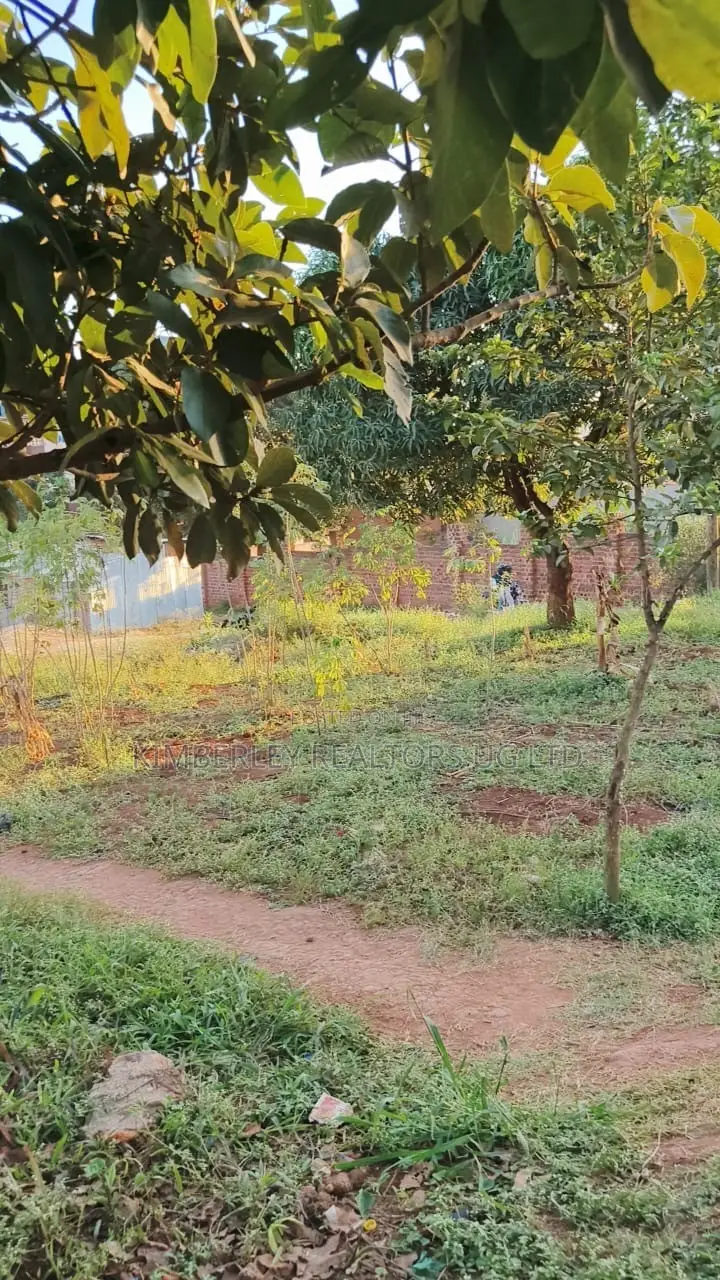 ๐ฅ๐ฅ 24 Commercial Decimals of Prime Land for Sale in Kawempe Ttula! ๐ฅ๐ฅ in Kawempe