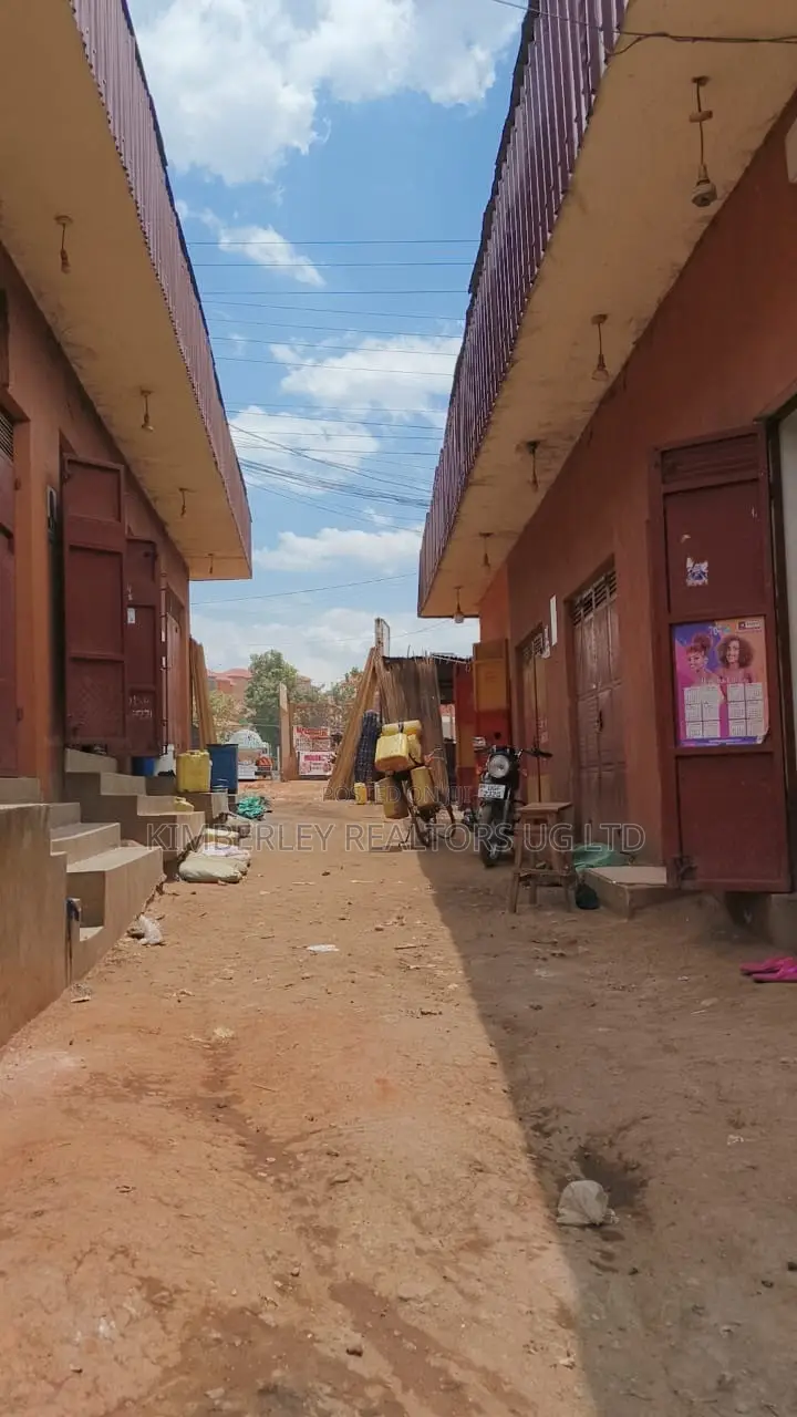 🔥🔥 14 Shops for Sale in Bombo Road, Kawempe! 🔥🔥 in Kawempe