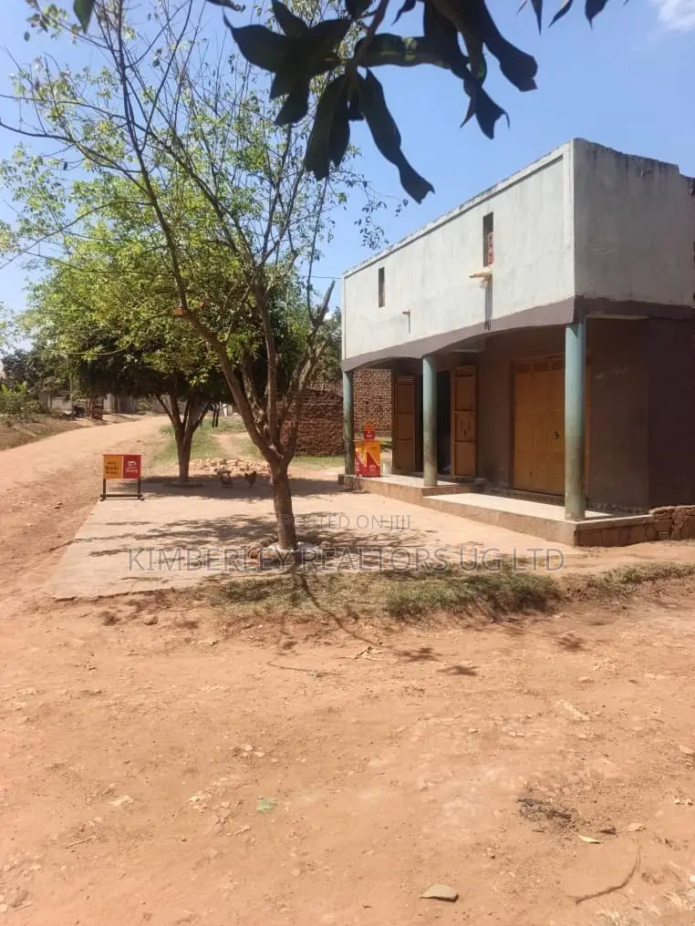 ๐ฅ๐ฅ Commercial Property for Sale in Wakiso Namuseera! ๐ฅ๐ฅ in Division A