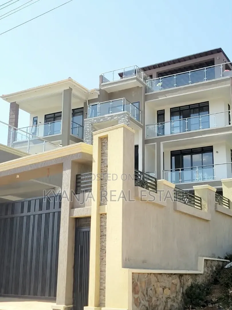 7bdrm Mansion in Lubowa Estates, Wakiso / Wakiso for sale in Wakiso / Wakiso