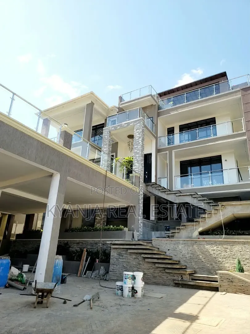 7bdrm Mansion in Lubowa Estates, Wakiso / Wakiso for sale in Wakiso / Wakiso
