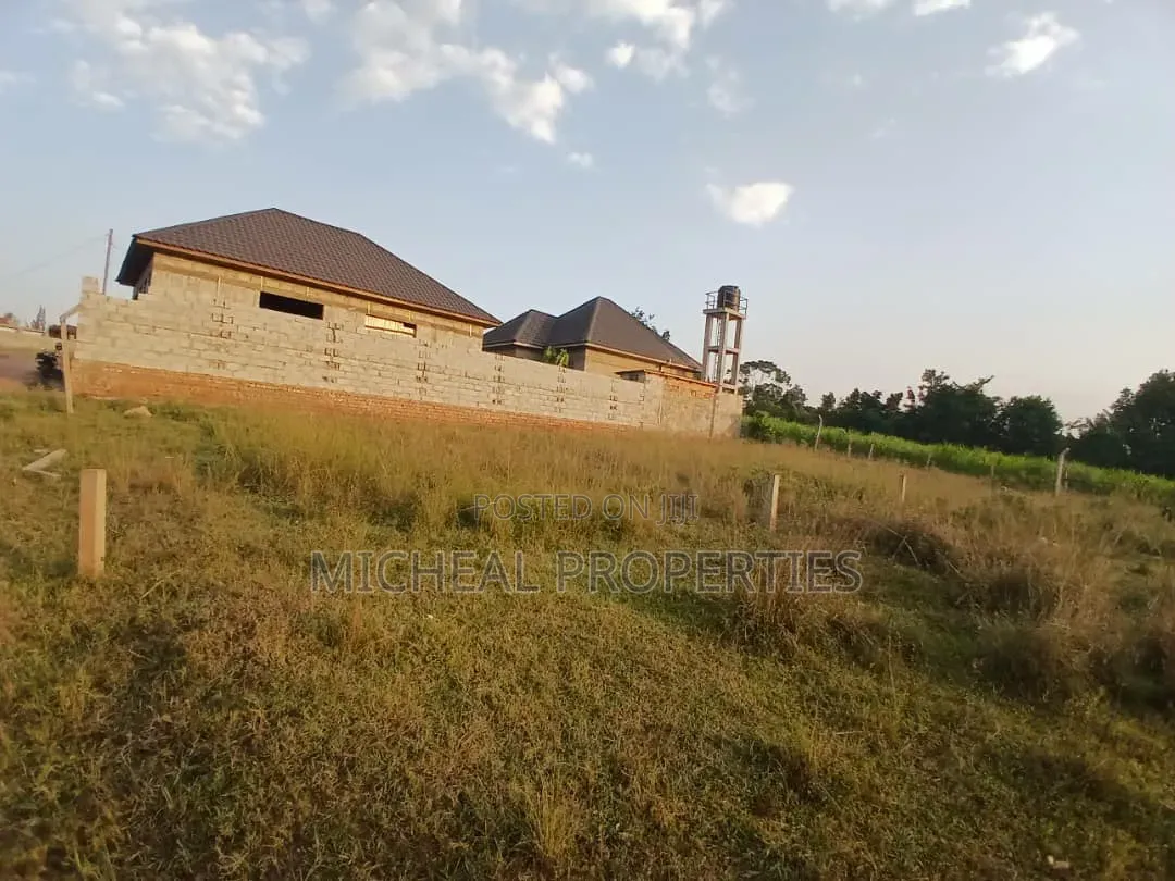 Plot for Sell Masoli Gayaza Rd at 85m in Kawempe