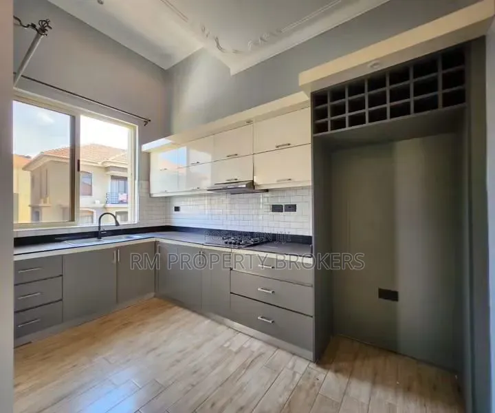 3bdrm Apartment in Muyenga, Central Division for rent in Central Division