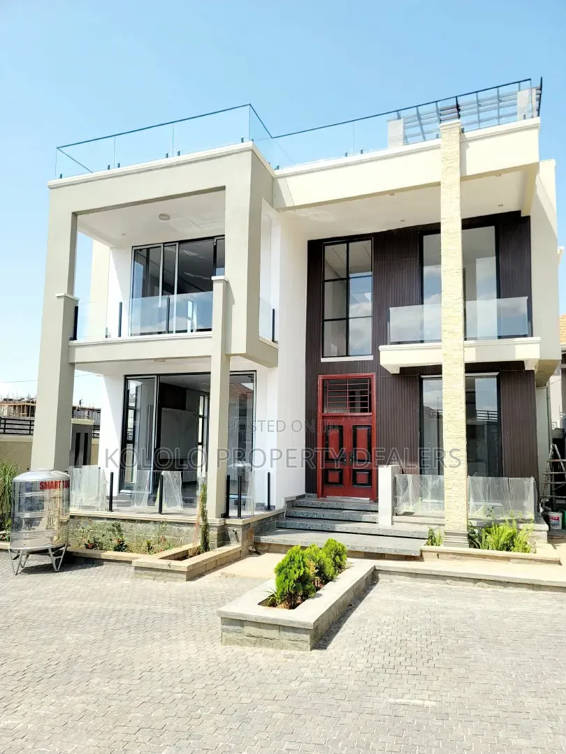 4bdrm Mansion in Munyonyo, Central Division for sale in Central Division