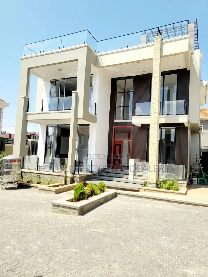 4bdrm Mansion in Munyonyo, Central Division for sale in Central Division