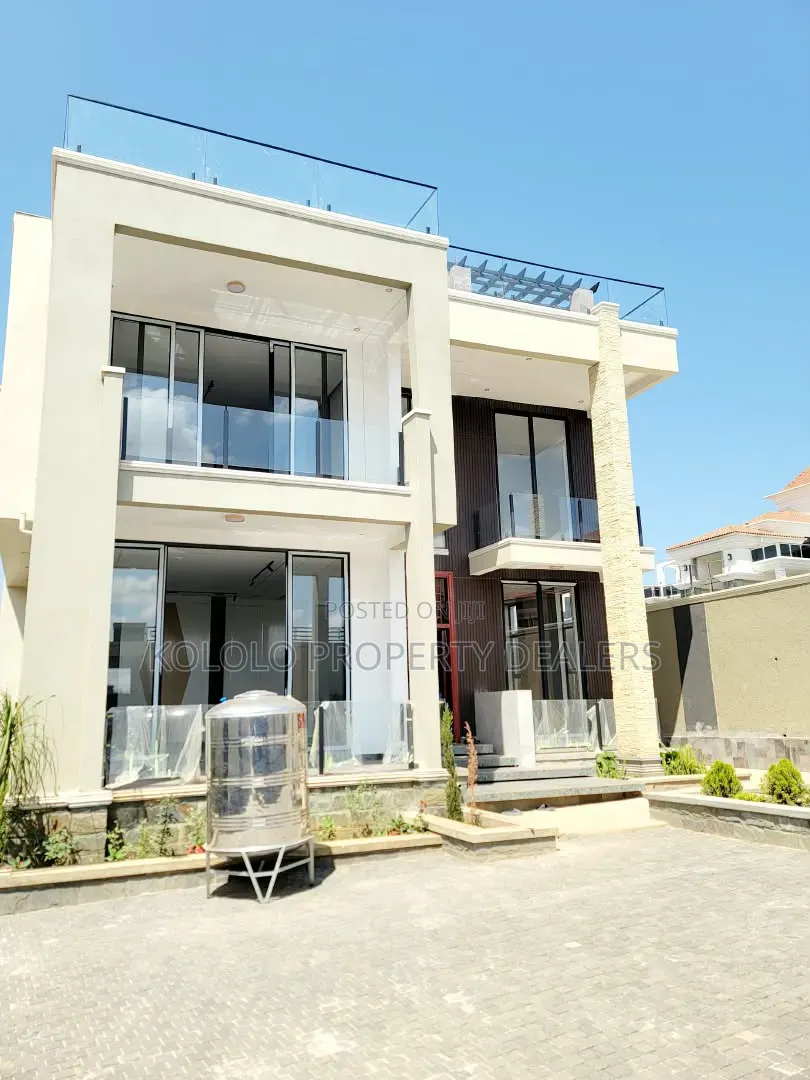 4bdrm Mansion in Munyonyo, Central Division for sale in Central Division
