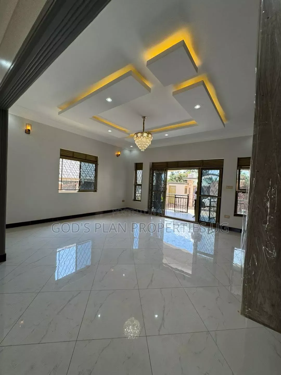 3bdrm Apartment in Kiwafu, Central Division for rent in Central Division