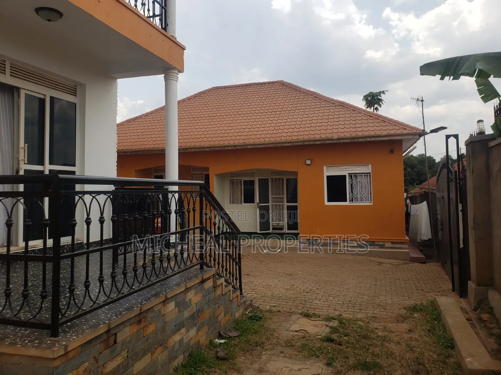 4bdrm Duplex in Wampewo Gayaza Rd 2M, Kawempe for rent in Kawempe