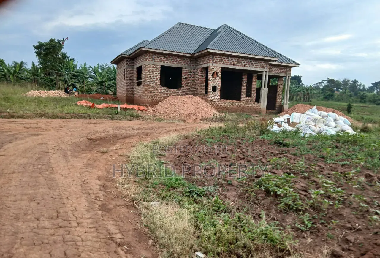 Prime Plots for Sale at Busukuma Land Estate Along Gayaza Road. in Busukuma