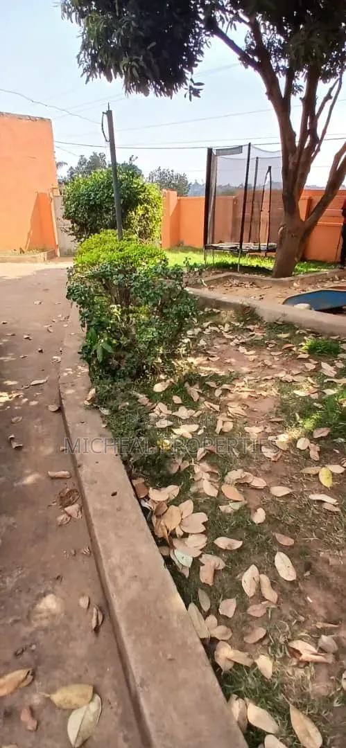 3bdrm House in Mpelerwe Town 200M, Kawempe for sale in Kawempe