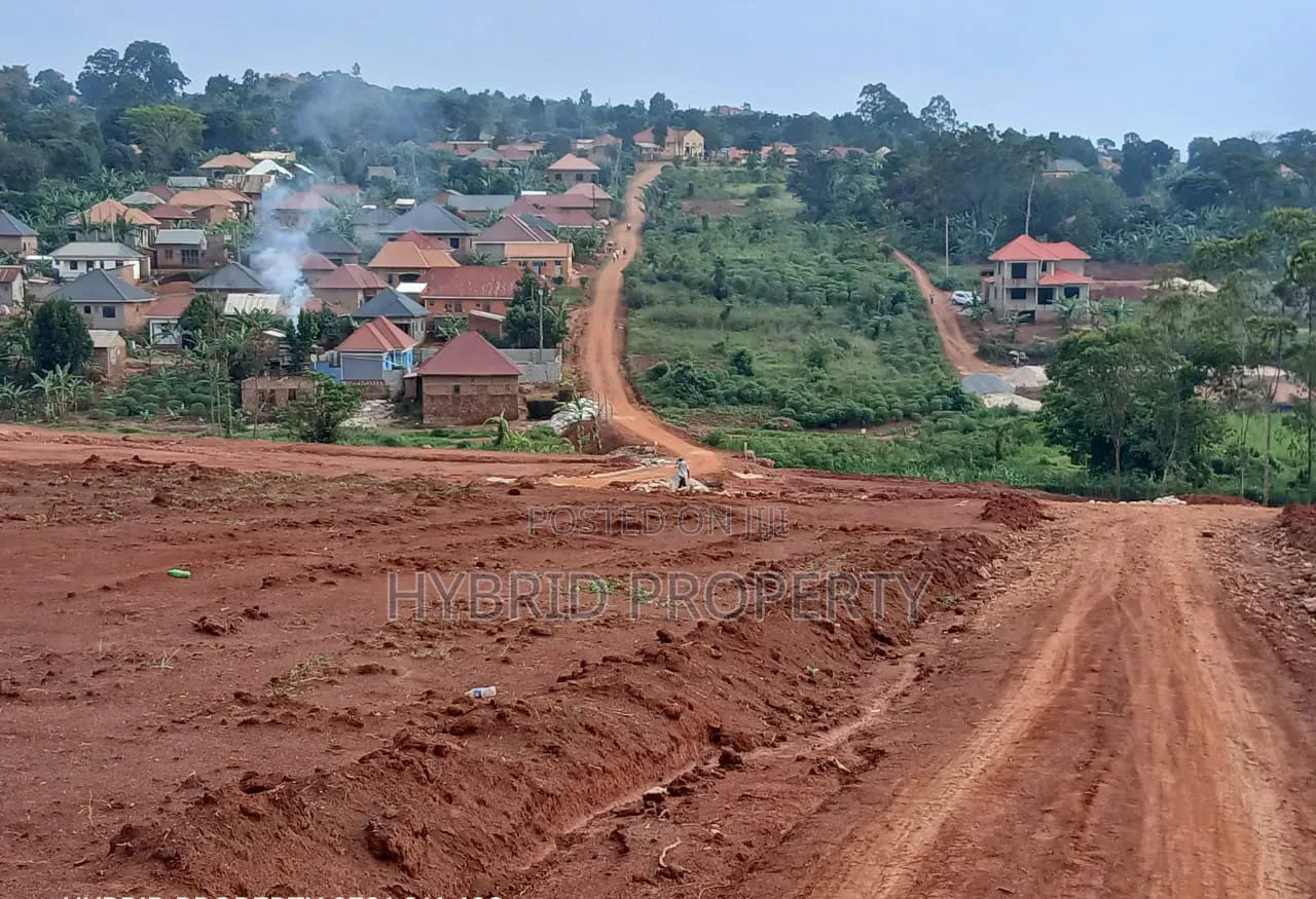 Prime Plots for Sale at Gayaza~Busukuma Modern View Estate~Gayaza Rd. in Busukuma