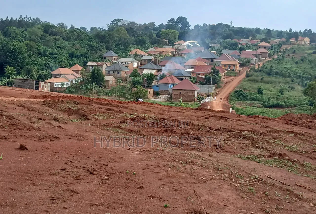 Prime Plots for Sale at Gayaza~Busukuma Modern View Estate~Gayaza Rd. in Busukuma
