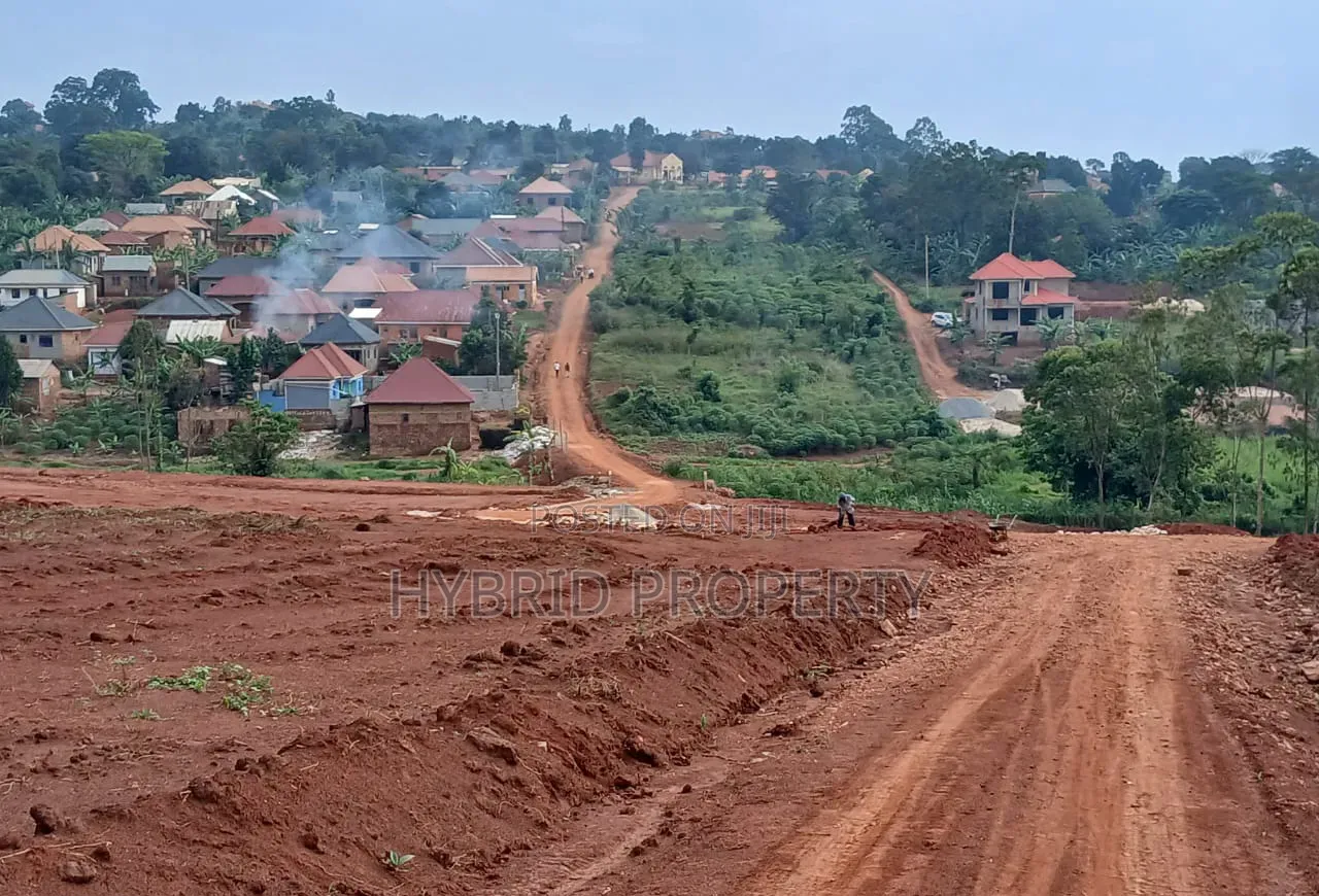 Prime Plots for Sale at Gayaza~Busukuma Modern View Estate~Gayaza Rd. in Busukuma