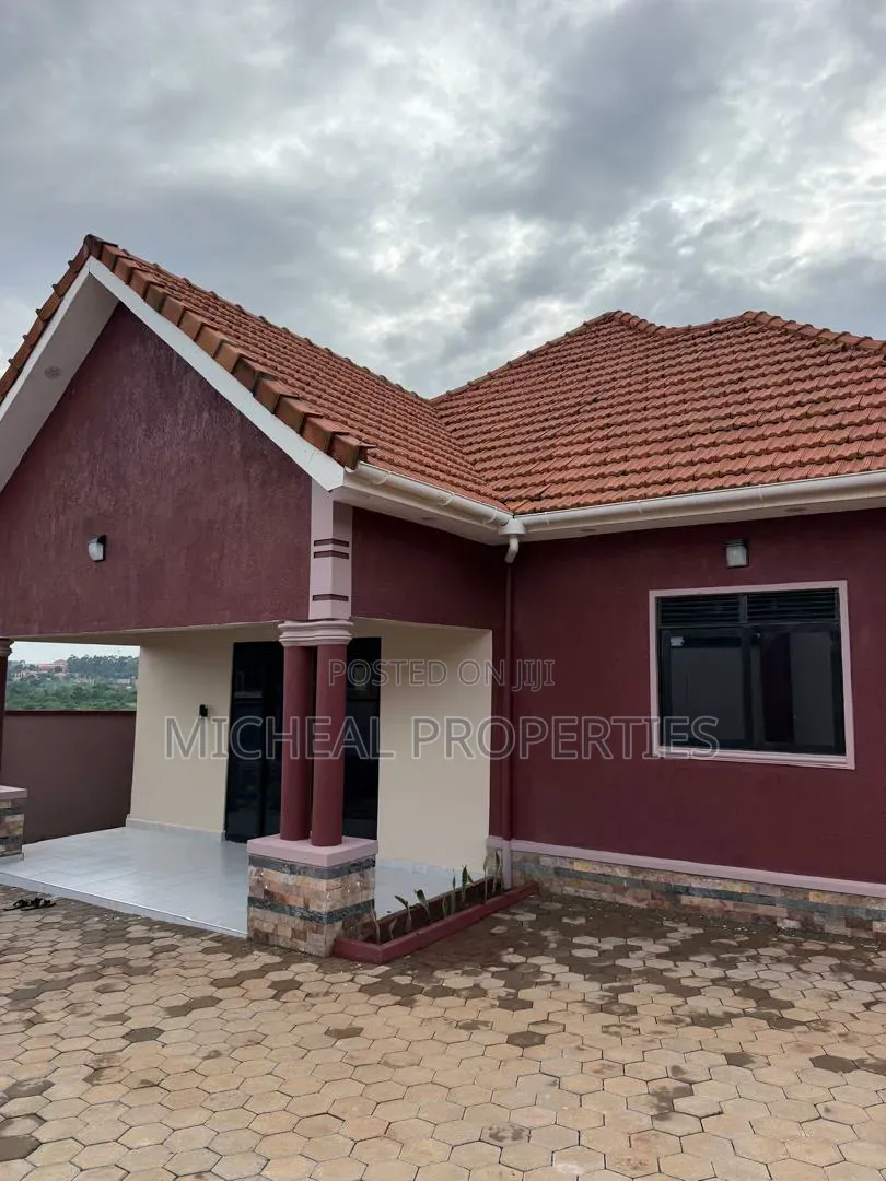3bdrm House in Kira Nabusugwe Nsasa, Kawempe for sale in Kawempe