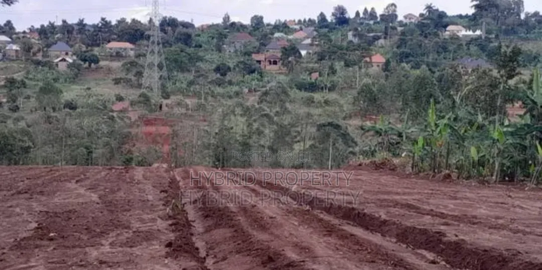 Prime Plots for Sale at Mpigi~Kubikondo Estate~Masaka Road. in Mpigi TC