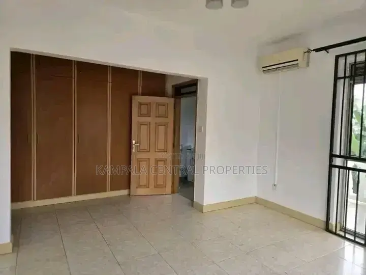 Kyambogo 6 Bedrooms Office Space for Rent in Central Division