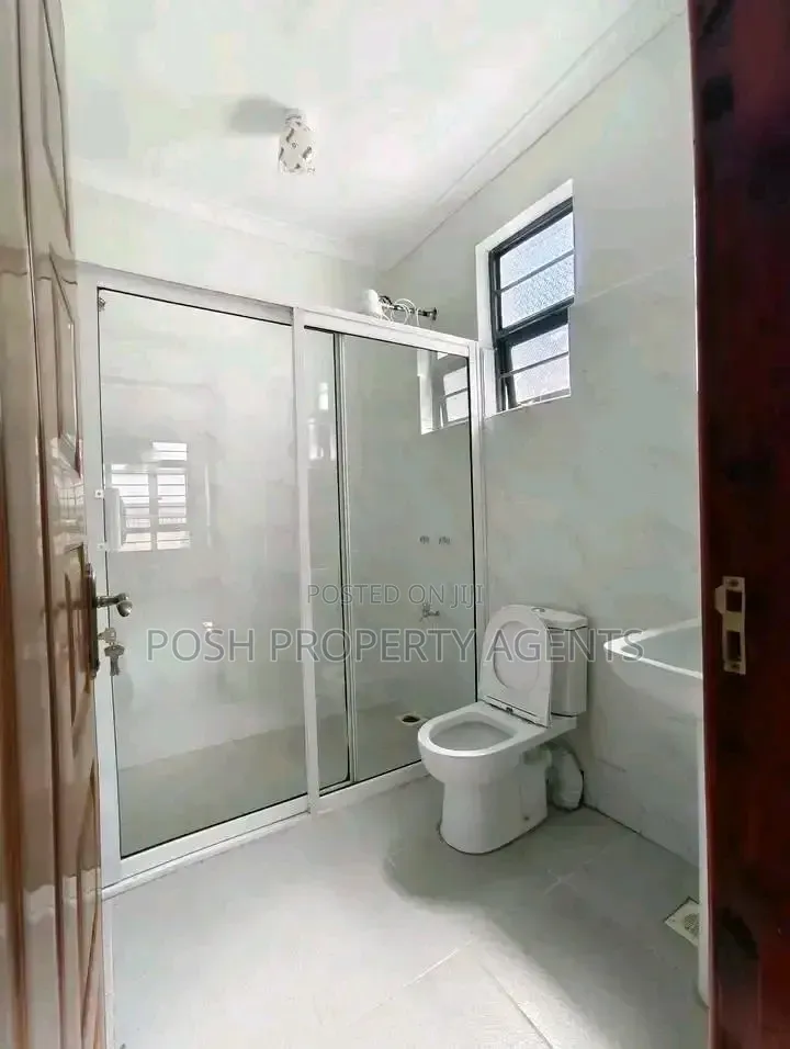 4bdrm Duplex in Lubowa, Central Division for rent in Central Division