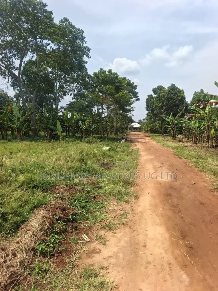 Plot for Sale – Wakiso Nampuuga in Wakiso / Wakiso