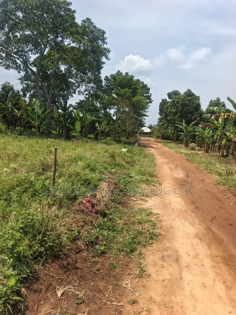 Plot for Sale – Wakiso Nampuuga in Wakiso / Wakiso