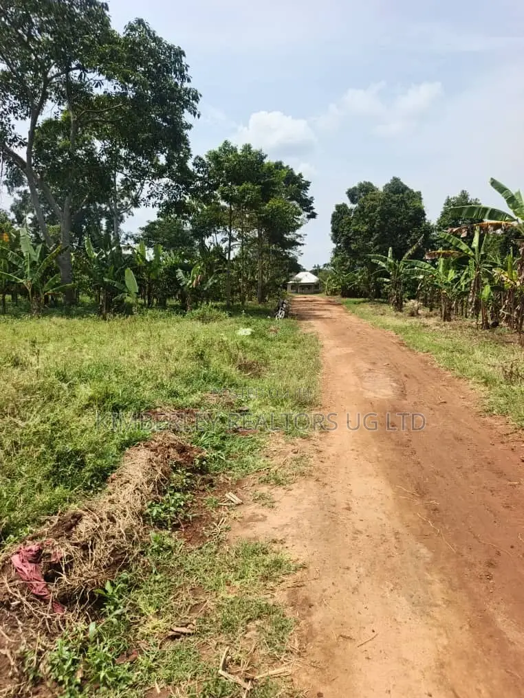 Plot for Sale – Wakiso Nampuuga in Wakiso / Wakiso