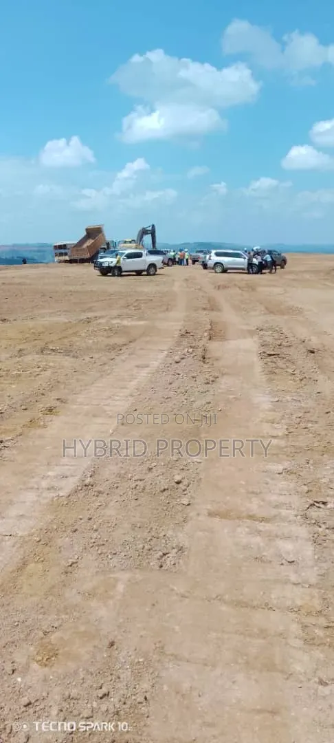 40Acres of Land for Sale at Katende Hill View Along Masaka Road. in Kiringente
