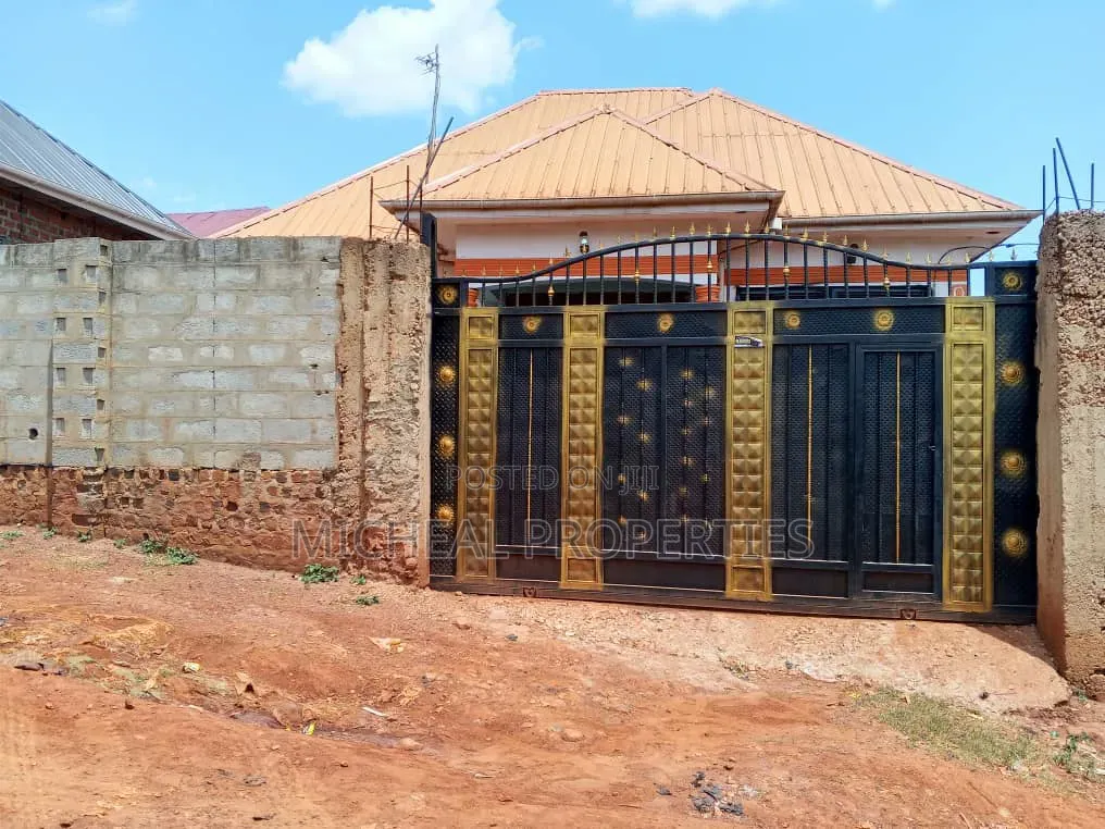 3bdrm House in Kitemu Masaka Rd At, Kawempe for sale in Kawempe