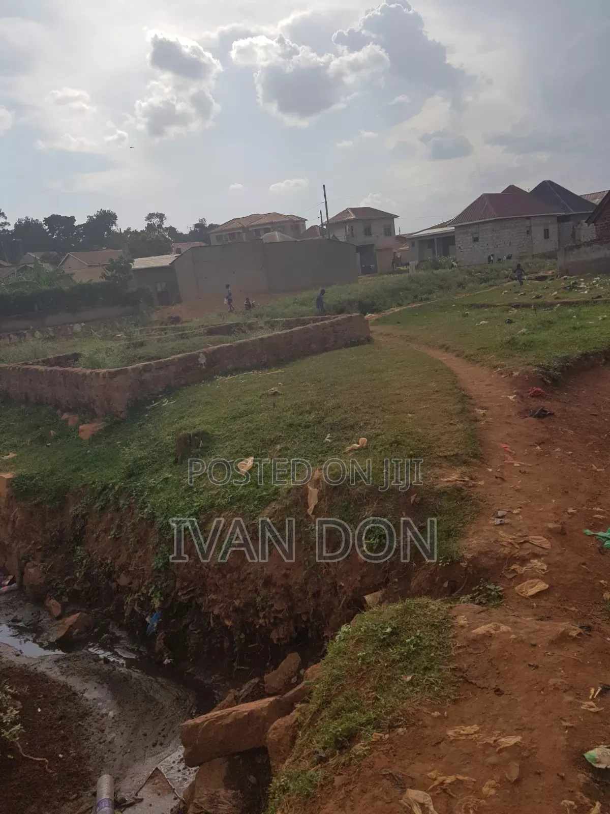Plot for Sale in Namugoona, 40-30ft in Central Division