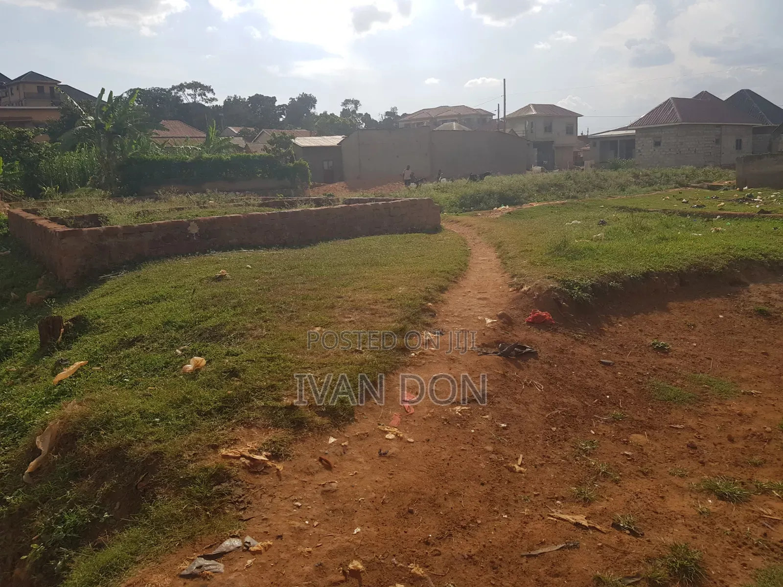 Plot for Sale in Namugoona, 40-30ft in Central Division