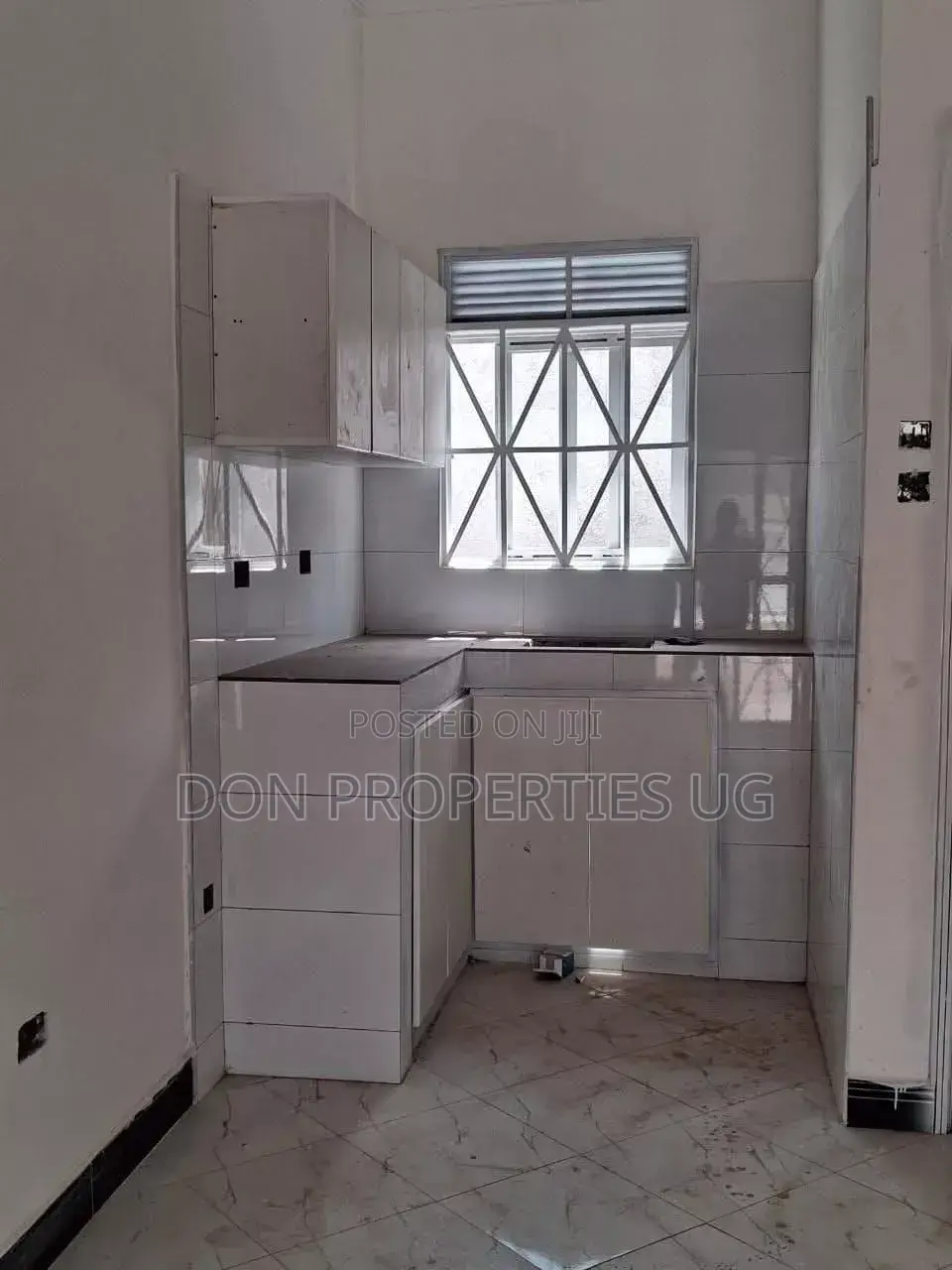 1bdrm Room & Parlour in Mengo Estate, Central Division for rent in Central Division