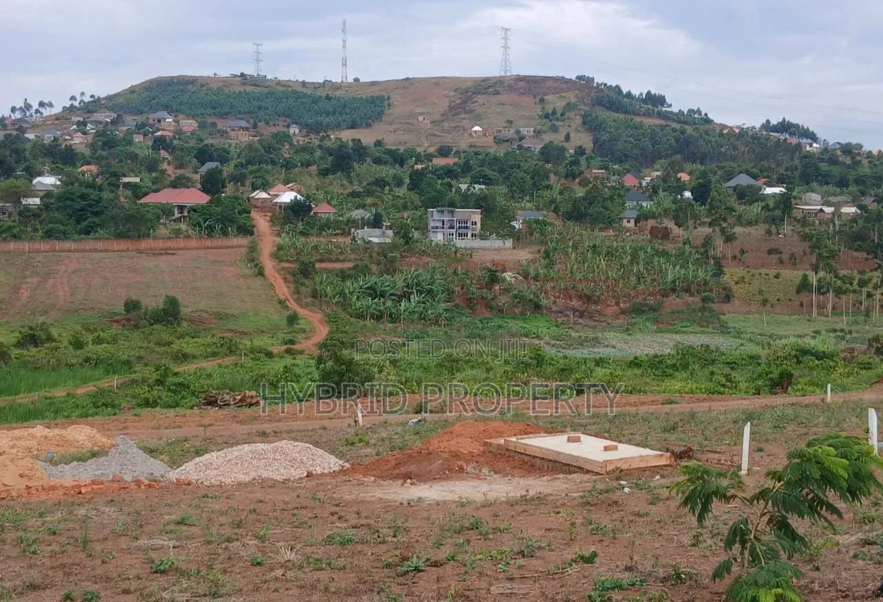 Prime Plots for Sale at Mpigi~Kalagala Kulya Show Estate~Masaka Road. in Mpigi TC